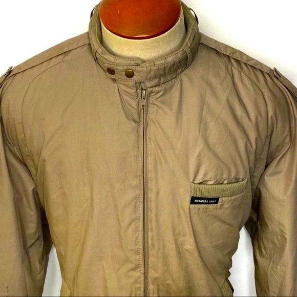 Vintage Members Only Men’s Quilt Lined Tan Cafe Racer Bomber Jacket Size Large - Picture 3 of 13